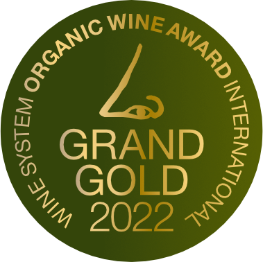 medaille-owa-ggold at the harvest, red grapes